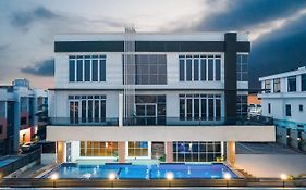 Aveon Hotel
